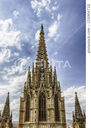 Main tower of the Barcelona Cathedral, Catalonia, Spain Main tower of the Barcelona Cathedral, Catalonia, Spain 128904718