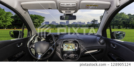 Car windshield view of Central Park, Manhattan, New York, USA 128905124
