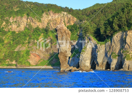 【島根縣】晴天的蠟燭島（道後、隱岐諸島） 128908753