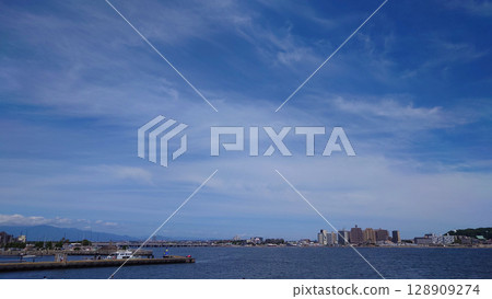 The sea and cityscape photographed from Enoshima 128909274