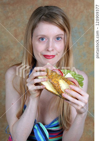 Ready to eat Ready to eat 128909377