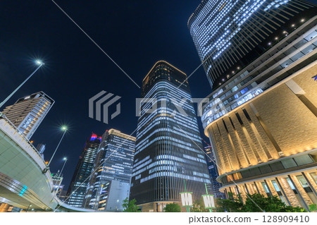 大阪市中之島夜景（大阪府大阪市北區） 128909410