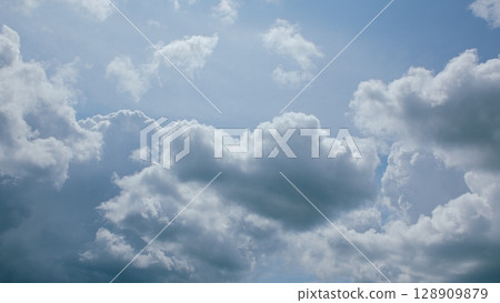 Dynamic Cloudy Sky Variations Captured Beautifully in Natural Light with Artistic Style Dynamic Cloudy Sky Variations Captured Beautifully in Natural Light with Artistic Style 128909879