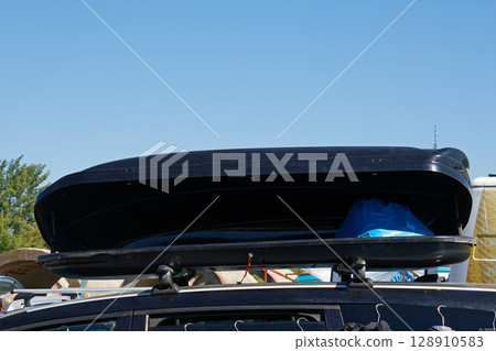 Roof top cargo box 128910583