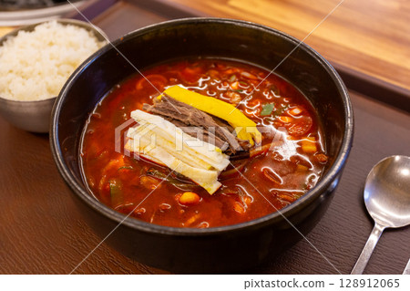 Korean traditional food. yukgaejang, hot spicy meat stew 128912065