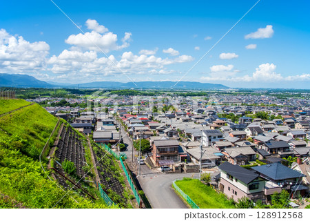 Vast residential area (Sakuradai, Yokkaichi City, Mie Prefecture) Vast residential area (Sakuradai, Yokkaichi City, Mie Prefecture) 128912568