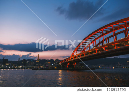 【港灣島】兵庫縣，神戶大橋夜景 128913793