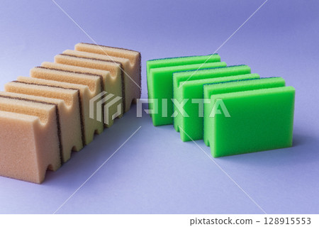 dish sponges placed on a pink background. 128915553