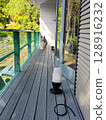 陽台上的狗 128916232