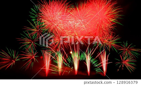 Dynamic fireworks in Hokkaido 128916379