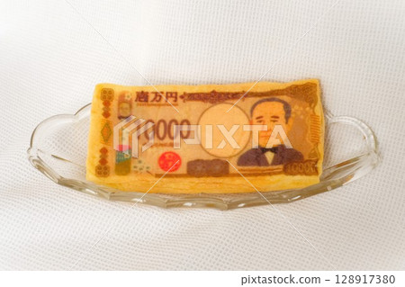 以涉澤榮一的 10,000 日元紙幣為靈感的麵包 以涉澤榮一的 10,000 日元紙幣為靈感的麵包 128917380