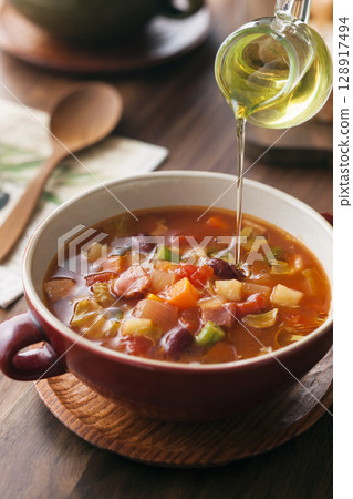 Linseed oil/soup Linseed oil/soup 128917494
