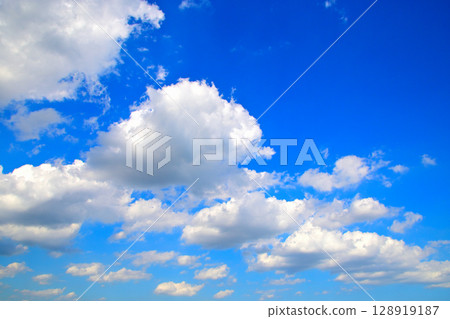 Cloud in blue sky Cloud in blue sky 128919187