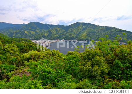 Chubu region, Izu Peninsula, Deai Cape, Toda Port and the townscape of Toda seen from the observation deck, Toda, Numazu City, Shizuoka Prefecture (1) 128919384