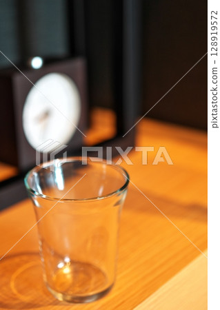 桌面杯 桌面杯 128919572