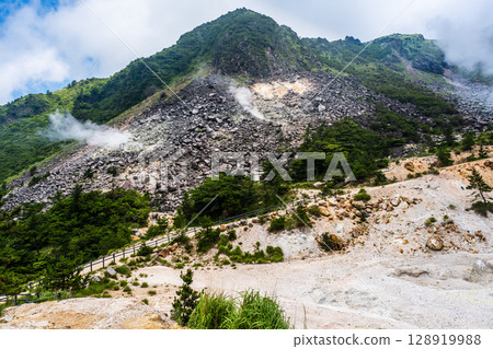 Garandake crater site [Yufu City, Oita Prefecture] 128919988