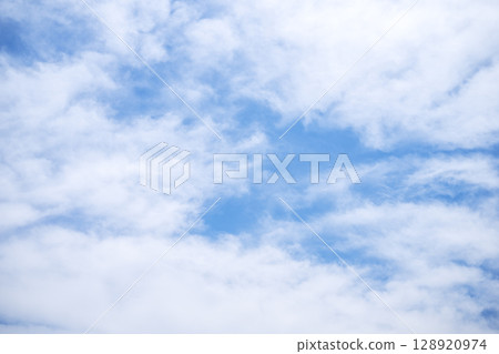 Summer sky, blue sky, sunny, July [Oiso Town, Kanagawa Prefecture] 128920974