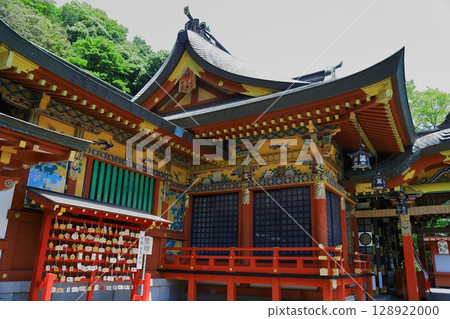 Yutoku Inari shrine Yutoku Inari shrine 128922000