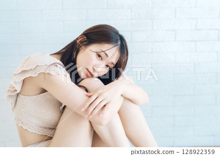 Beauty skin care image 128922359