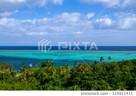 大洋洲，斐濟，維提島共和國，瑪瑪努卡群島西部，從瑪瑪努卡島的觀景台望去蔚藍的大海 128922415