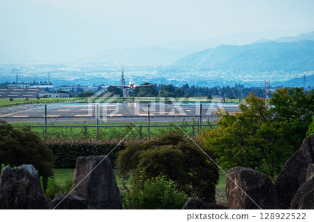 信州天空公園、松本機場起降的飛機 128922522