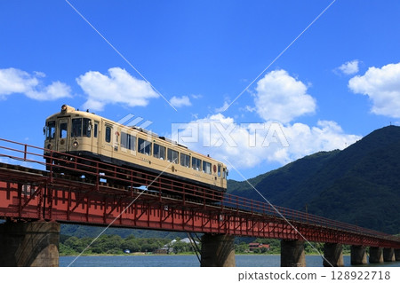 京都丹後鐵道穿越湯川鐵路橋 128922718