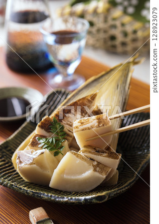 Grilled bamboo shoot 128923079