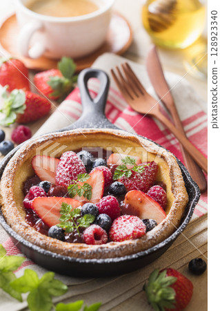 草莓荷蘭寶貝/德式煎餅 128923340