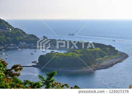 Chubu region, Izu Peninsula, Sunset Hill, Overlooking Toda Port and Mihama Cape from the parking lot, Toda, Numazu City, Shizuoka Prefecture (2) Chubu region, Izu Peninsula, Sunset Hill, Overlooking Toda Port and Mihama Cape from the parking lot, Toda, Numazu City, Shizuoka Prefecture (2) 128925376