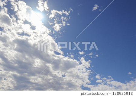 不同形狀的雲 不同形狀的雲 128925918