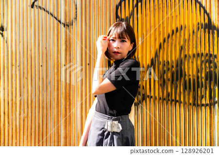 Portrait photography in a retro Showa era town 128926201
