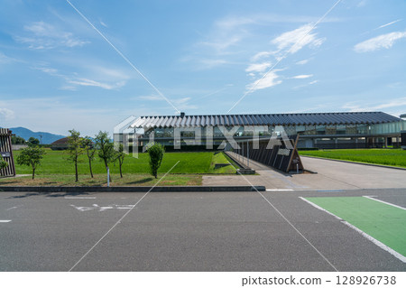 Suiden Terrace 128926738