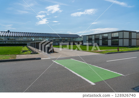 Suiden Terrace 128926740