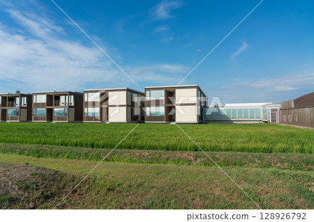 Suiden Terrace 128926792