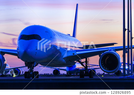 魔幻時刻客機 128926895