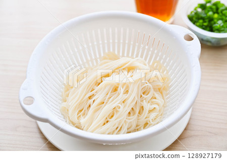 煮素麵 128927179