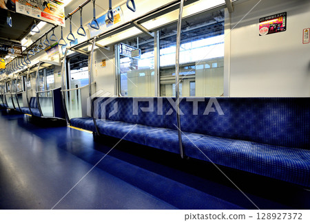 Chiyoda Line 16000 series train interior 128927372