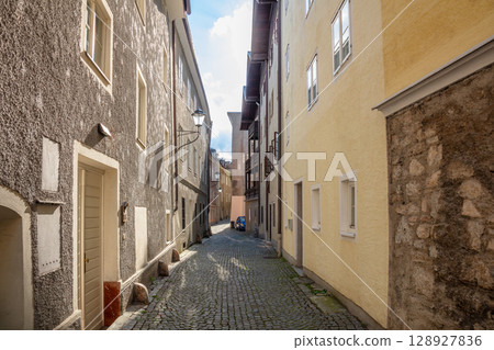 Narrow Cobbled Street in Salzburg Narrow Cobbled Street in Salzburg 128927836