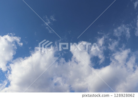 Clouds of various shapes Clouds of various shapes 128928062