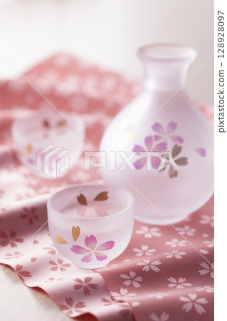 Hanami sake 128928097
