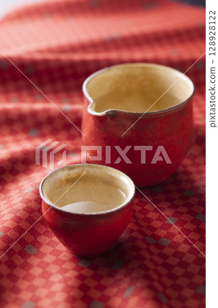 Sake  128928122