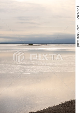 Scenery of Notsuke Peninsula, Hokkaido 128928310
