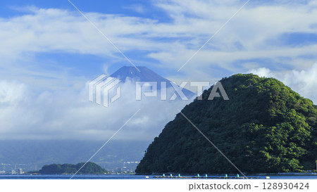 從西伊豆眺望富士山 從西伊豆眺望富士山 128930424