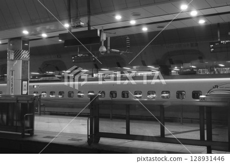 Early morning bullet train platform 128931446