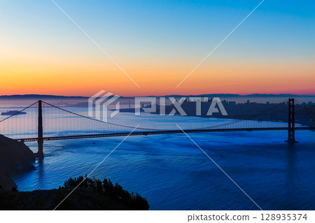 Golden Gate Bridge San Francisco sunrise California Golden Gate Bridge San Francisco sunrise California 128935374