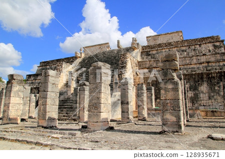 Chichen Itza Warriors Temple Los guerreros Mexico 128935671