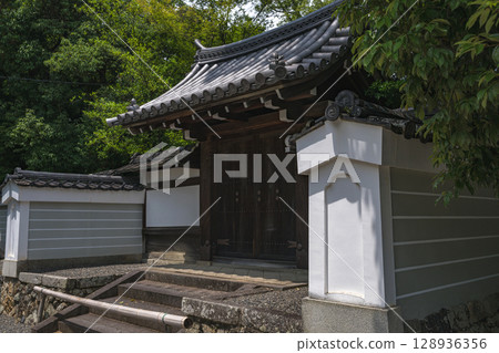 In front of the Shoin gate at Koryuji Temple in Kyoto 128936356