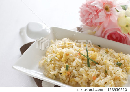 美味的炒飯 128936810