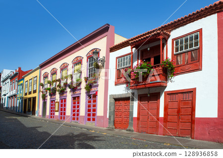 Santa Cruz de La Palma colonial house facades 128936858