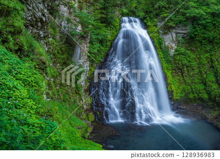 乘鞍高原的夏天 番翔瀑布 乘鞍高原的夏天 番翔瀑布 128936983